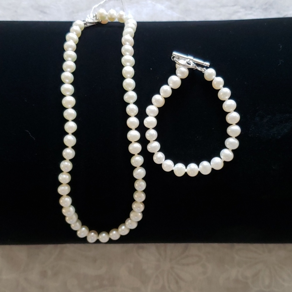 2 Pc Grade AAA Girl's Pearl Necklace and Bracelet